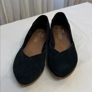 Tom’s Women's Black Suede Ballet Flats